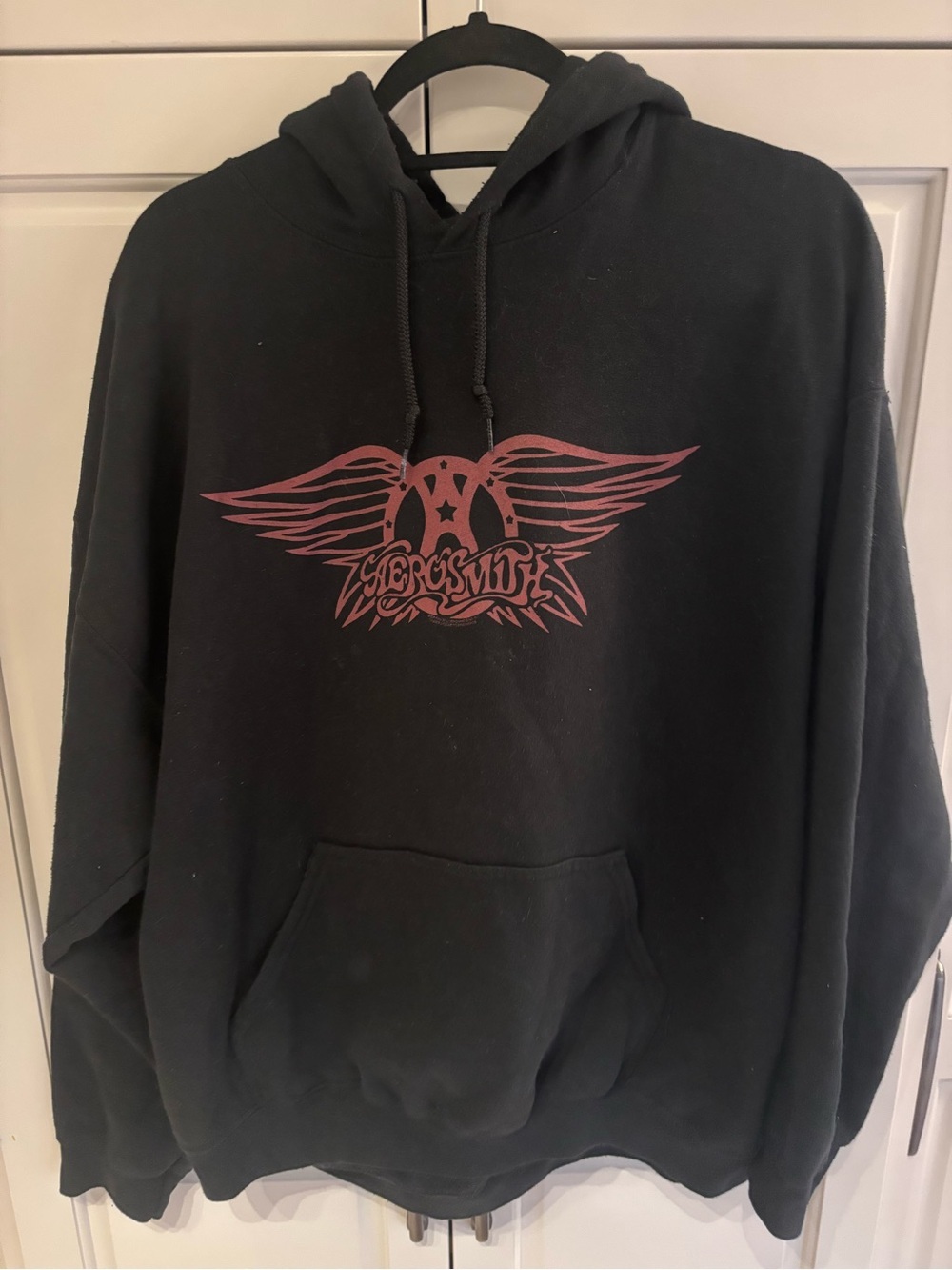 Aerosmith classic wing logo black pullover hoodie distressed rock band hoodie